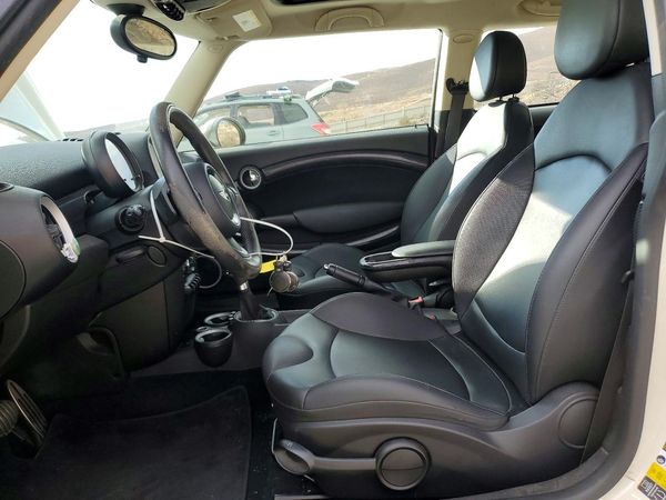 2013 MINI COOPER — DENT