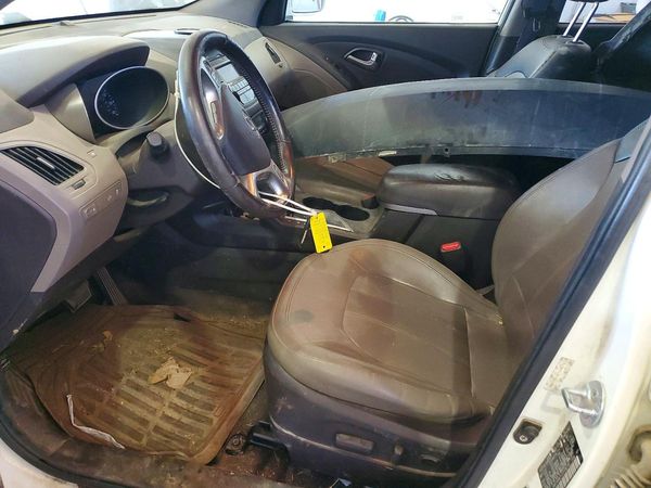 2012 HYUNDAI TUCSON GLS — DENT
