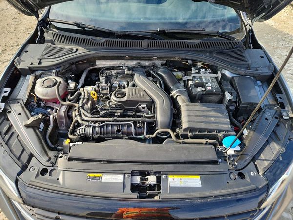 2023 VOLKSWAGEN JETTA Sport — Engine bay
