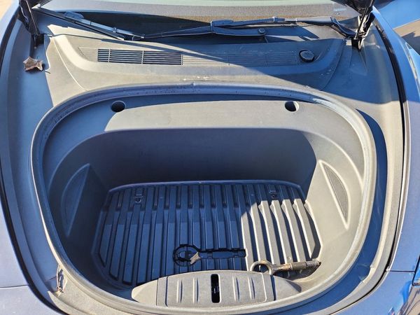 2022 TESLA MODEL 3 — Engine bay
