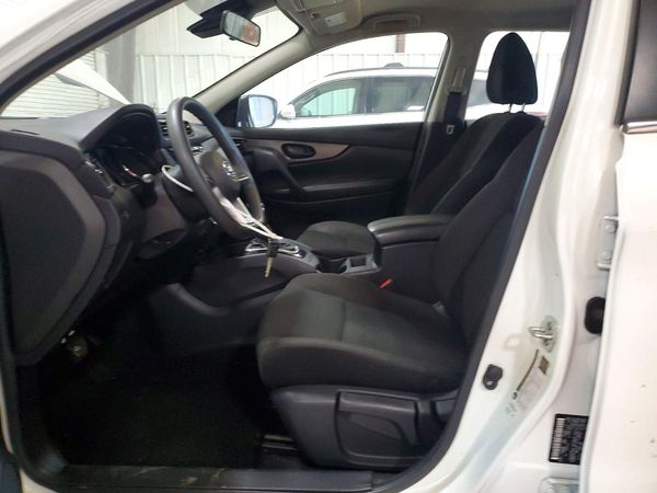 2020 NISSAN ROGUE SPORT — DENT