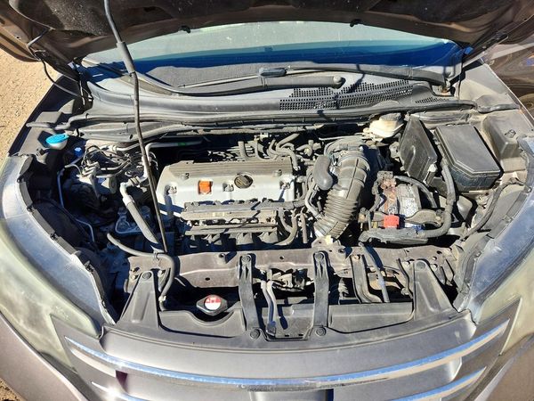 2012 HONDA CRV EX-L — Engine bay