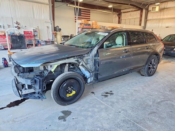 2017 VOLVO V90 CROSS COUNTRY — DSFA — Front 3/4