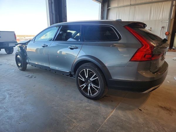 2017 VOLVO V90 CROSS COUNTRY Inscription — DSRA