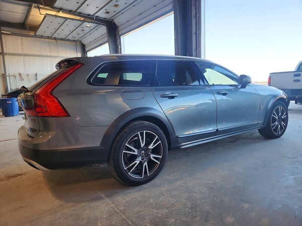 2017 VOLVO V90 CROSS COUNTRY Inscription — PSRA