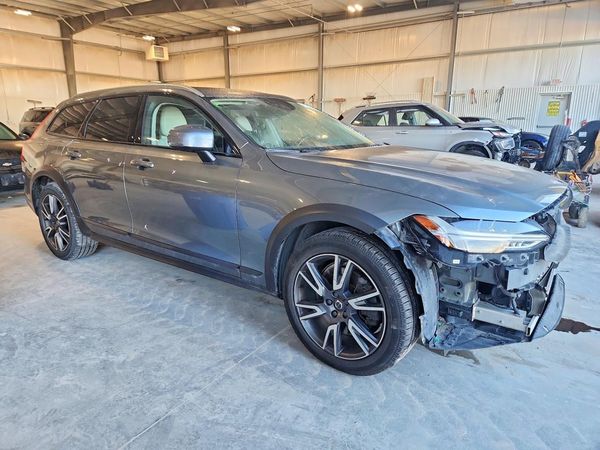2017 VOLVO V90 CROSS COUNTRY Inscription — Passenger 3/4