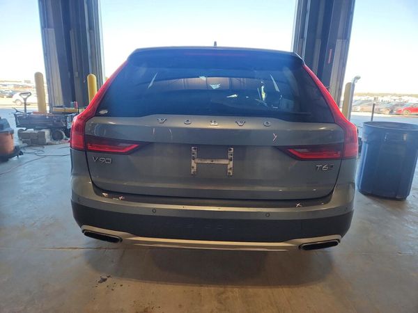 2017 VOLVO V90 CROSS COUNTRY Inscription — DIRR