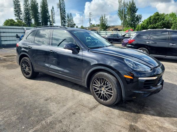 2018 PORSCHE CAYENNE S — Passenger 3/4