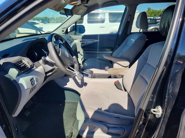 2016 HONDA PILOT LX — DENT