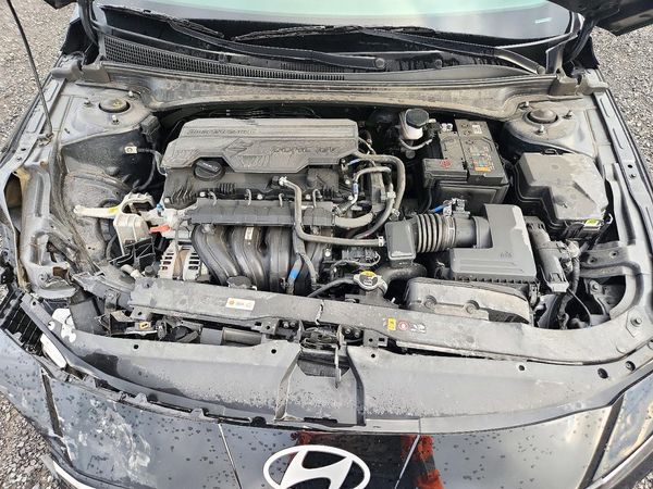 2024 HYUNDAI ELANTRA — Engine bay