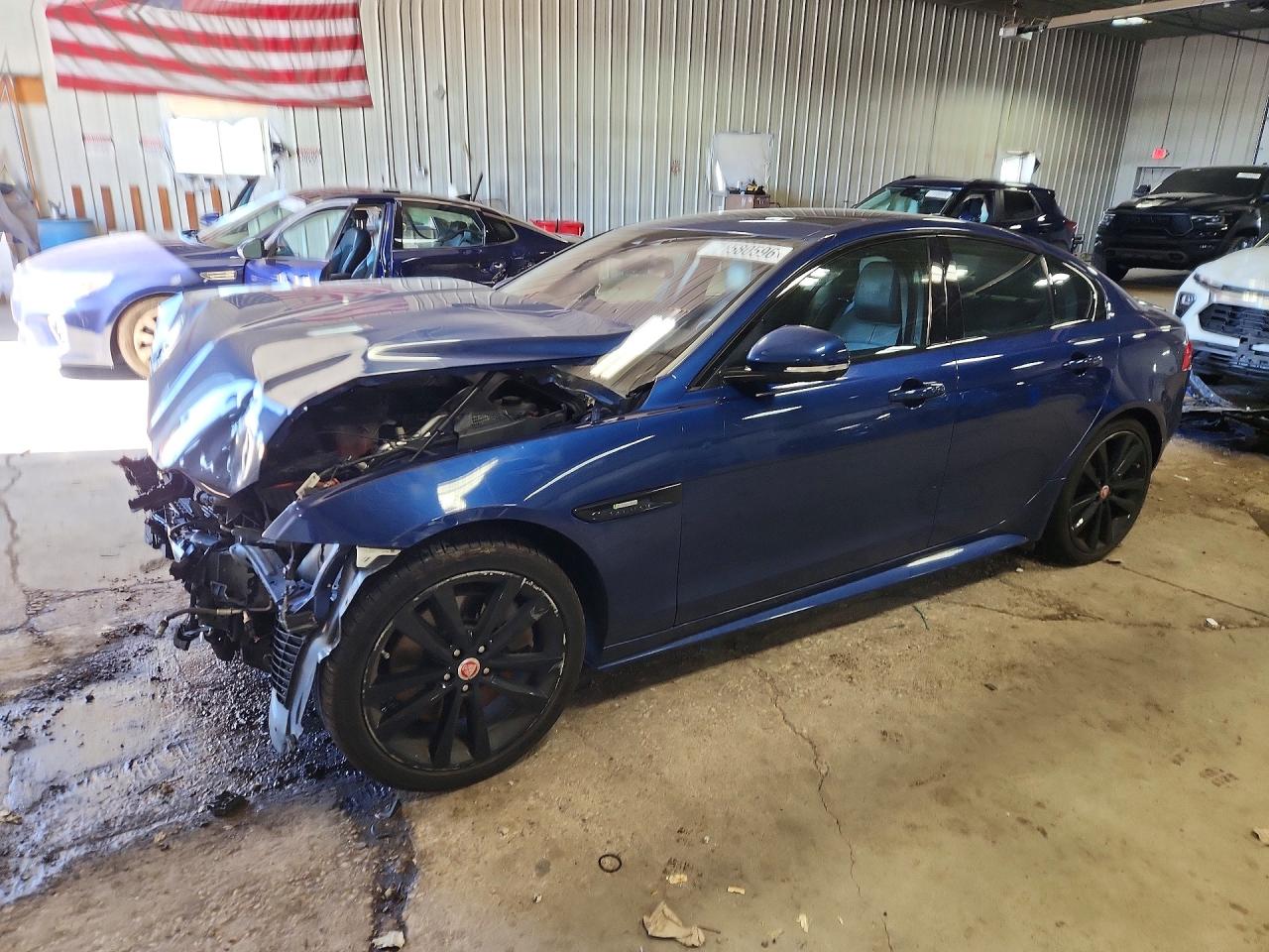 2017 JAGUAR XE R-Sport — Front 3/4