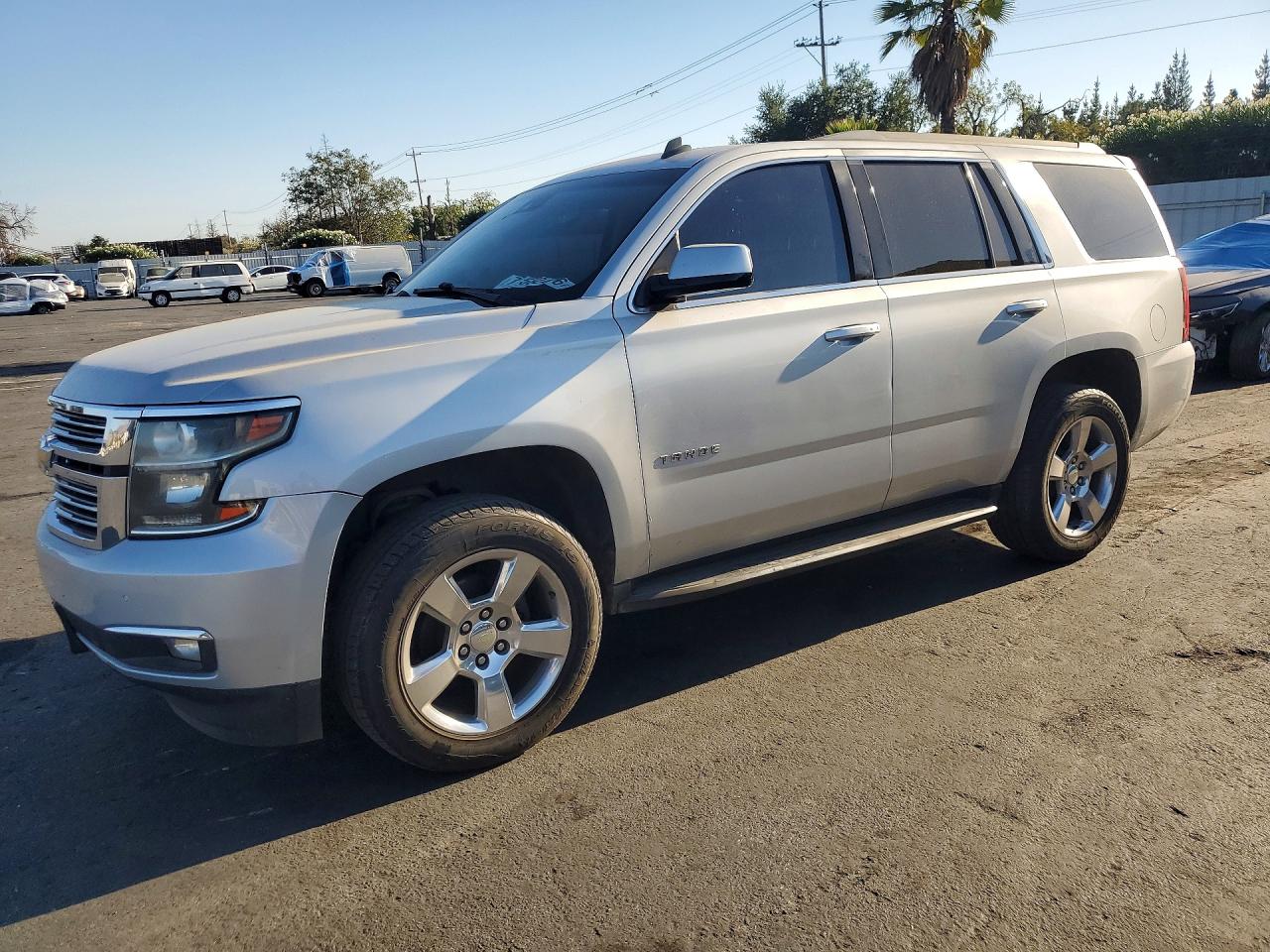 2015 CHEVROLET TAHOE LT — Front 3/4