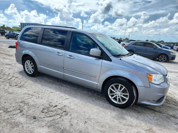 2015 DODGE GRAND CARAVAN SXT — Passenger 3/4