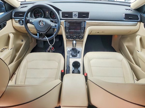 2017 VOLKSWAGEN PASSAT SE — CKPT