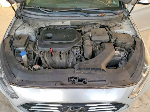 2019 HYUNDAI SONATA Eco Turbo, SE — Engine bay
