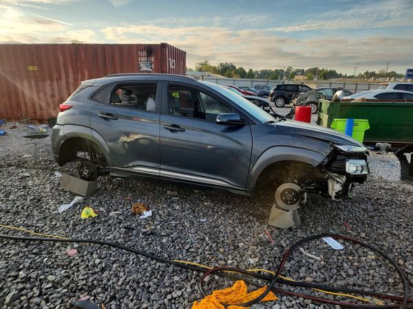 2019 HYUNDAI KONA Limited — Passenger 3/4