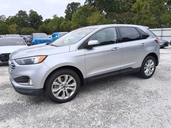 2022 FORD EDGE Titanium — Front 3/4