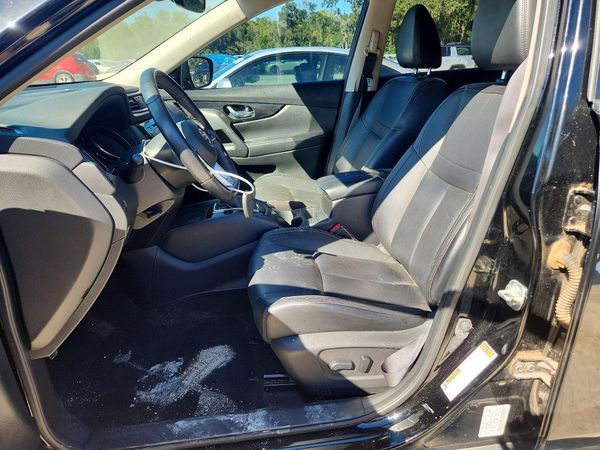 2018 NISSAN ROGUE — DENT
