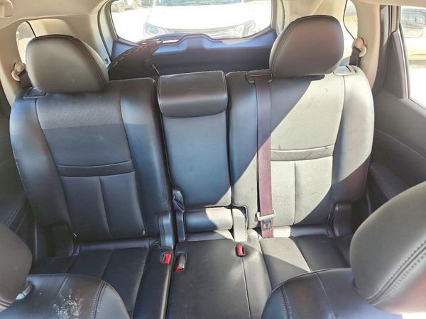 2018 NISSAN ROGUE — SUVN