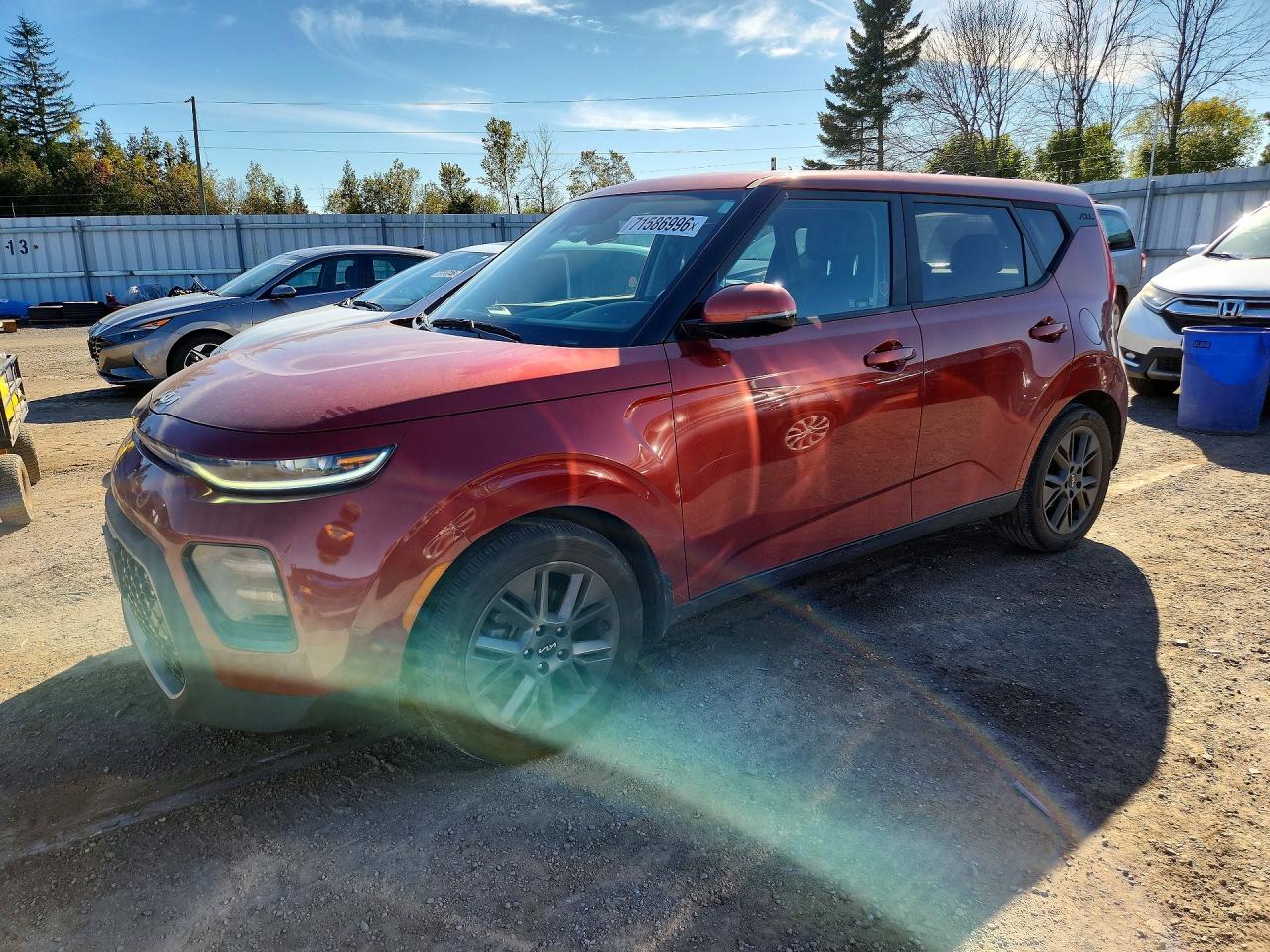 2022 KIA SOUL EX — Front 3/4