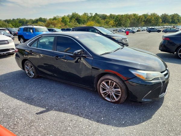 2017 TOYOTA CAMRY LE/SE/XLE/XSE — Passenger 3/4