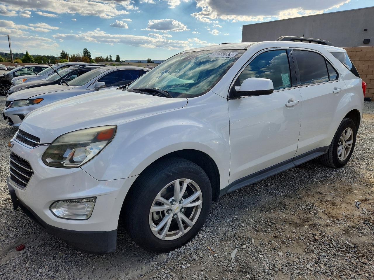 2017 CHEVROLET EQUINOX LT / FL — Front 3/4