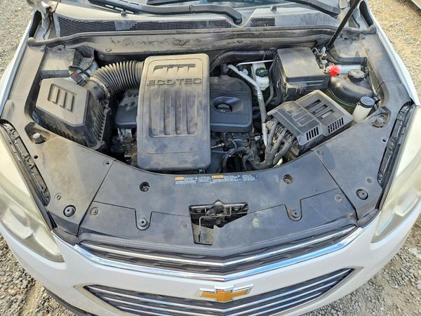 2017 CHEVROLET EQUINOX LT / FL — Engine bay