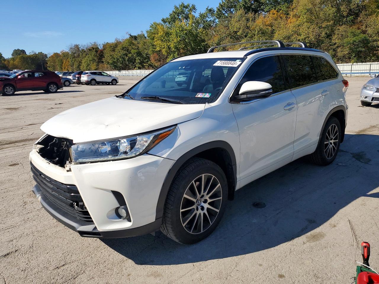 2018 TOYOTA HIGHLANDER SE/XLE — Front 3/4