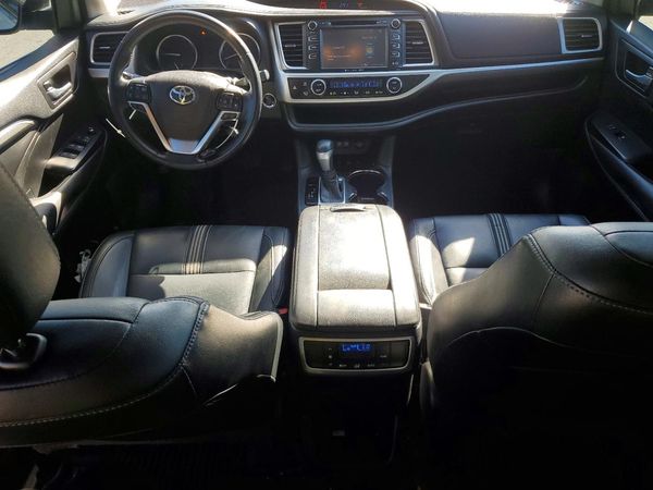 2018 TOYOTA HIGHLANDER SE/XLE — CKPT
