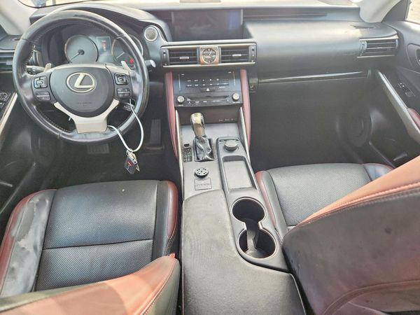2018 LEXUS IS 300 — CKPT