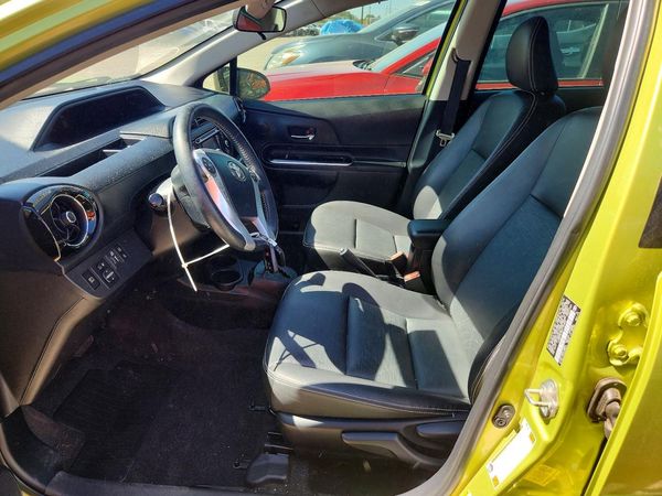 2016 TOYOTA PRIUS — DENT