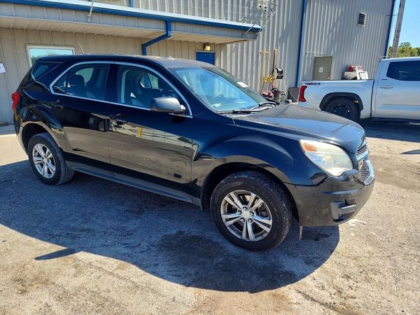 2015 CHEVROLET EQUINOX LS — Passenger 3/4