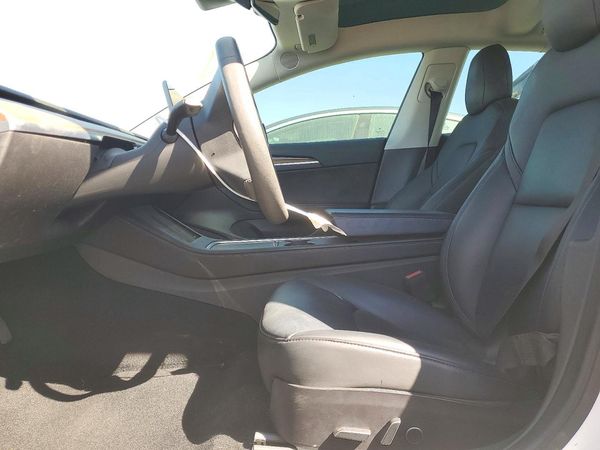 2022 TESLA MODEL 3 — DENT