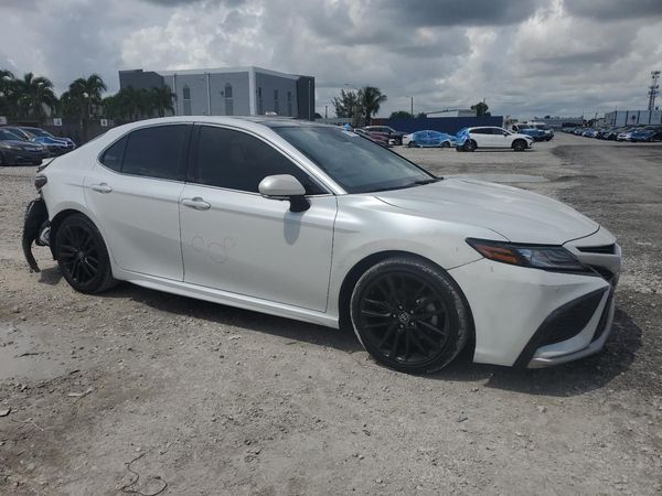 2022 TOYOTA CAMRY XSE