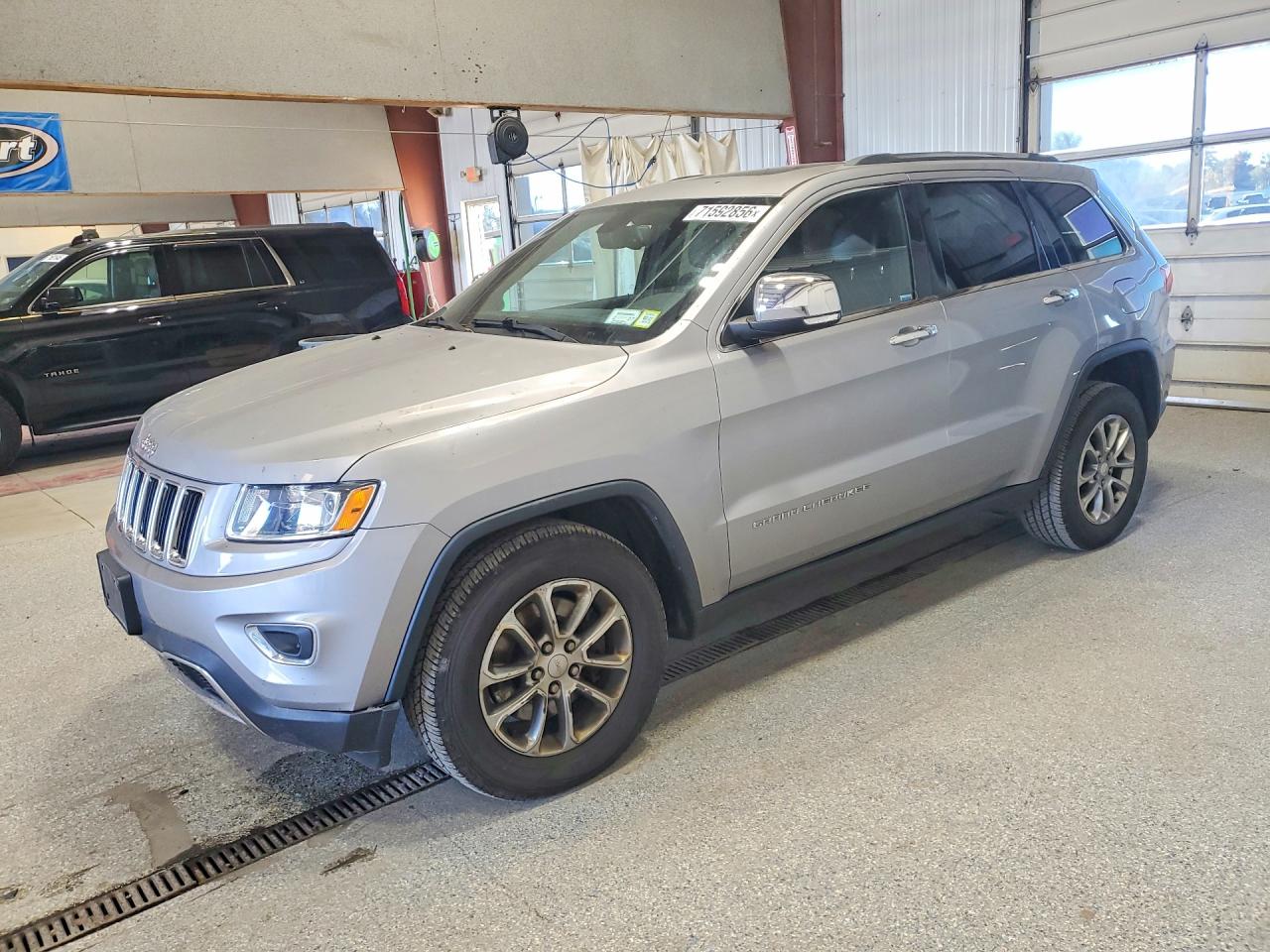 2014 JEEP CHEROKEE Limited — Front 3/4