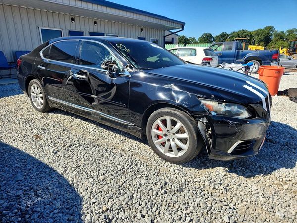 2013 LEXUS LS 460 — Passenger 3/4