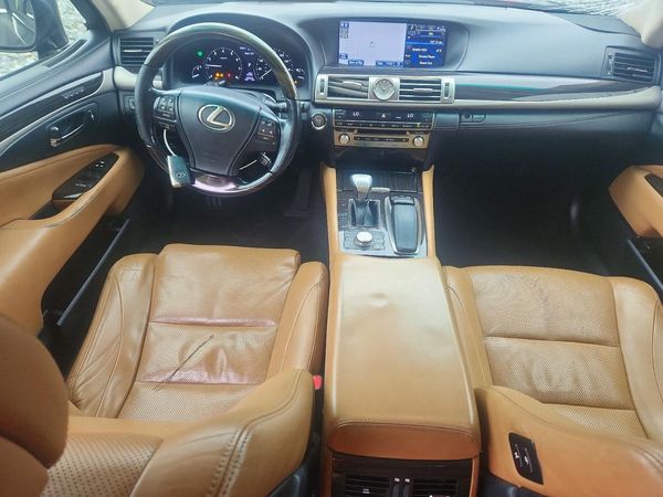 2013 LEXUS LS 460 — CKPT