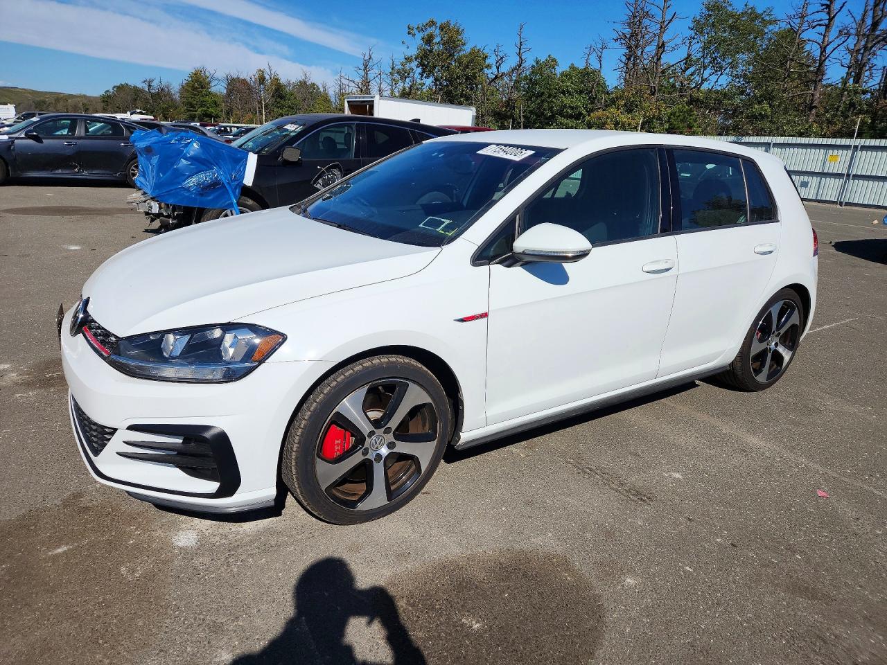 2019 VOLKSWAGEN GTI — Front 3/4