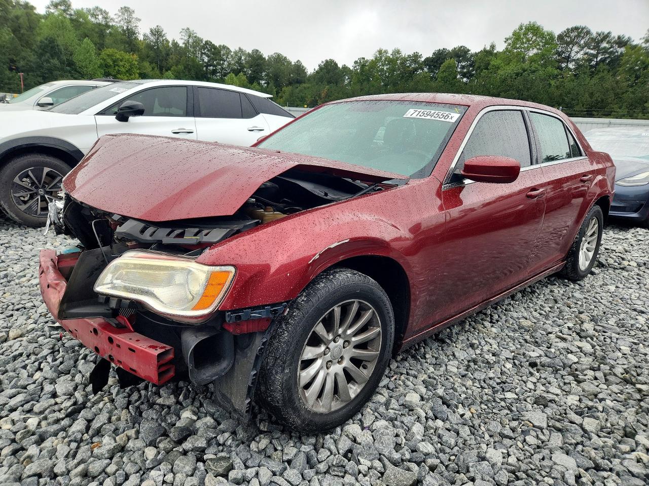 2014 CHRYSLER 300 — Front 3/4