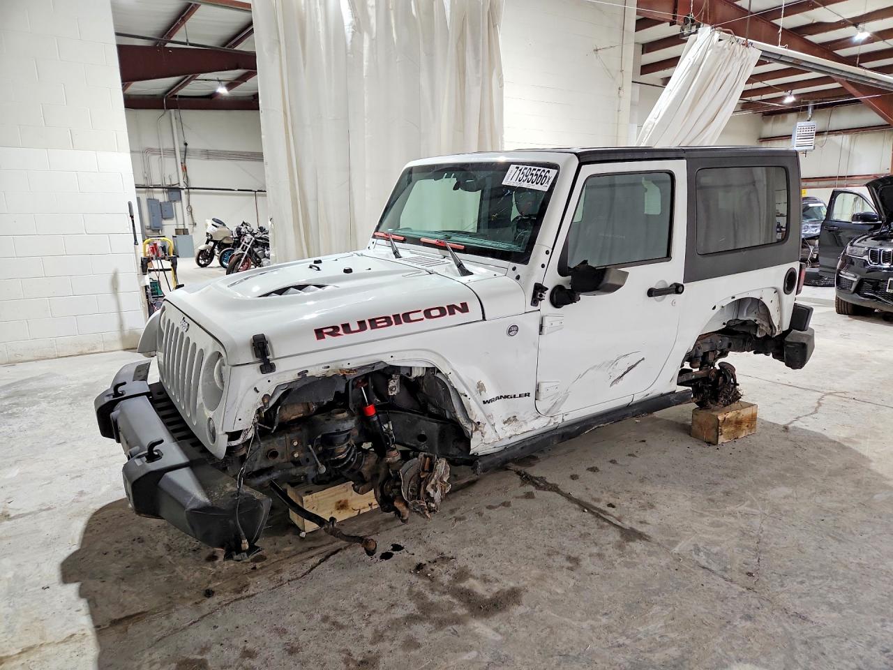 2015 JEEP WRANGLER Rubicon — Front 3/4