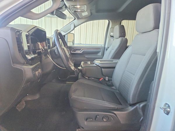 2025 CHEVROLET SILVERADO LT — DENT