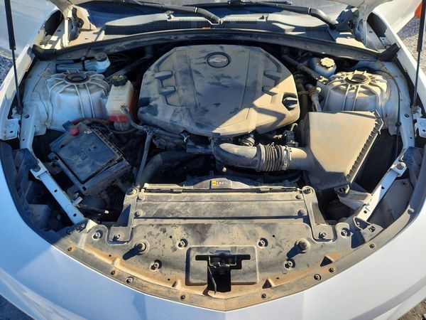 2017 CHEVROLET CAMARO 1LT — Engine bay