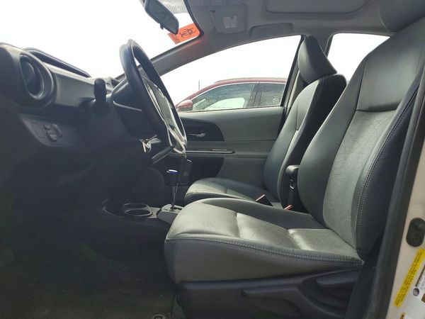 2013 TOYOTA PRIUS — DENT