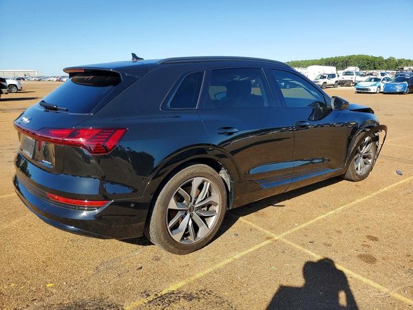 2021 AUDI E-TRON quattro Premium Plus — PSRA