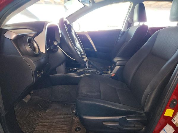 2018 TOYOTA RAV4 LE — DENT