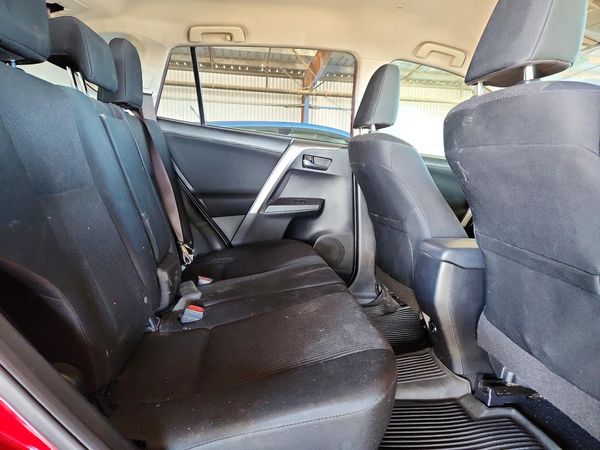 2018 TOYOTA RAV4 LE — PSRS