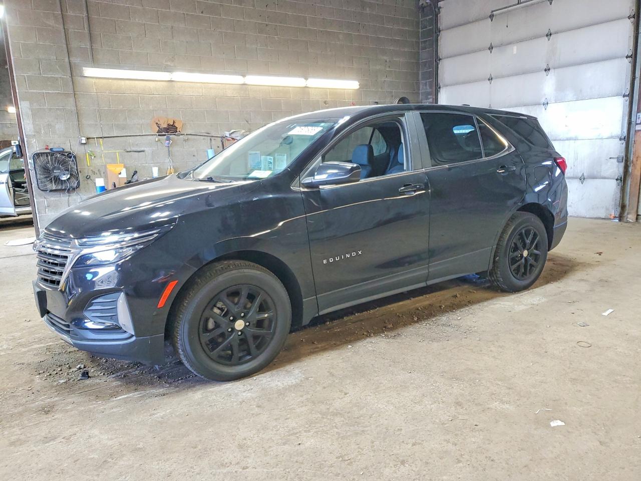 2022 CHEVROLET EQUINOX LT (1LT) — Front 3/4
