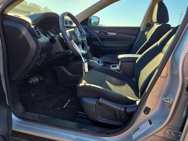 2020 NISSAN ROGUE — DENT