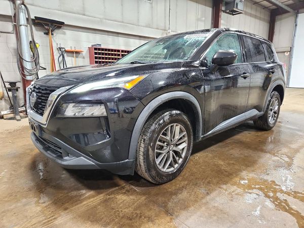 2021 NISSAN ROGUE S — Front 3/4