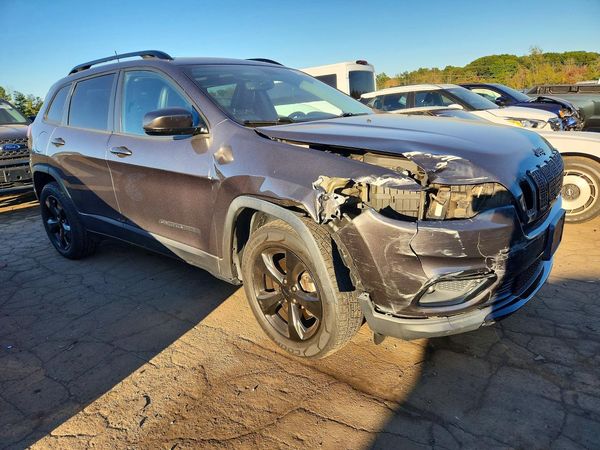 2019 JEEP CHEROKEE Latitude Plus — Passenger 3/4